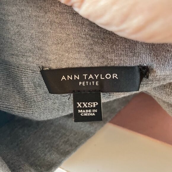 Ann Taylor PETITE Mini Length Knit Stretchy Flare Flowy Pull On Skirt - Picture 7 of 11